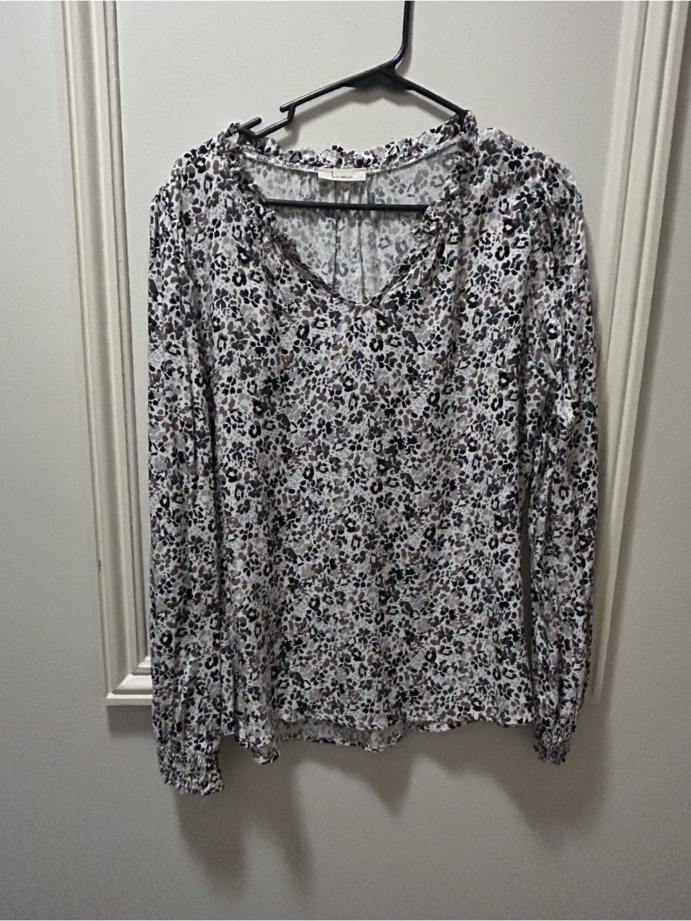 Floral V-Neck Long Sleeve Tee - White with Black Floral